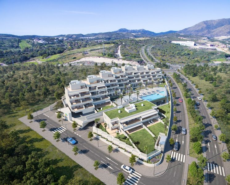 Foto 93482f77-5da5-434b-a5d9-4226d442d694. Apartament amb aparcament piscina a Parque Central Estepona