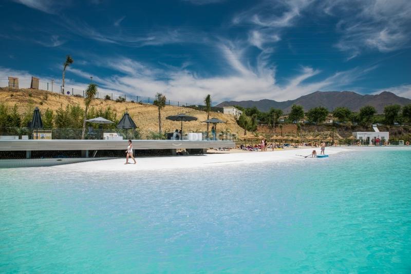 Foto 983fd45c-17de-498e-8e63-7672fb46a9de. Appartement mit parking pool in Parque Central Estepona