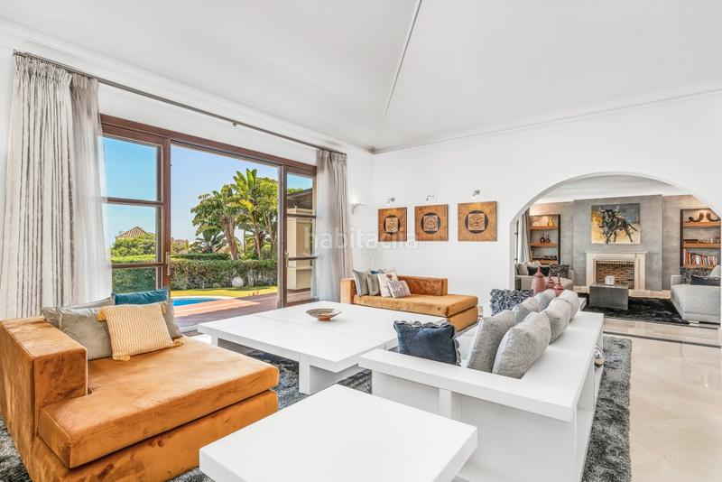 Foto f56a08ef-e096-4169-8001-d7d4426ea49a. Chalet with parking pool in Guadalmina Baja Marbella