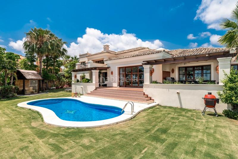 Foto d7f6f018-6bb1-4784-b536-2011a2b0d5f8. Xalet amb aparcament piscina a Guadalmina Baja Marbella