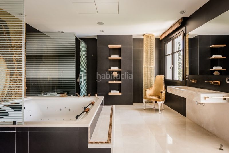 Foto 34515bea-f2b7-462b-bf14-5c569633f1ae. Xalet amb calefacció aparcament piscina a Nagüeles Alto Marbella