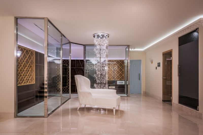 Foto 557e6480-6710-4ae9-b52f-be3994d2fde9. Xalet amb calefacció aparcament piscina a Nagüeles Alto Marbella