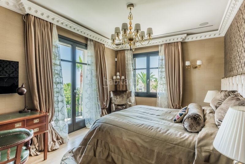 Foto d318cd54-31ee-43f3-b9f9-6763f2c009ff. Xalet amb calefacció aparcament piscina a Nagüeles Alto Marbella