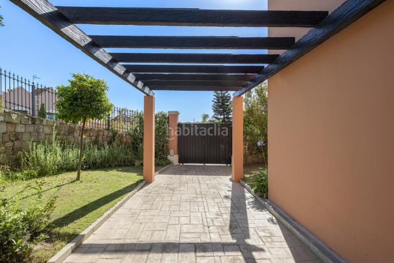 Foto 2b79bbce-c0d1-4a2d-9115-23614b9997e1. Chalet en Parque Central Estepona