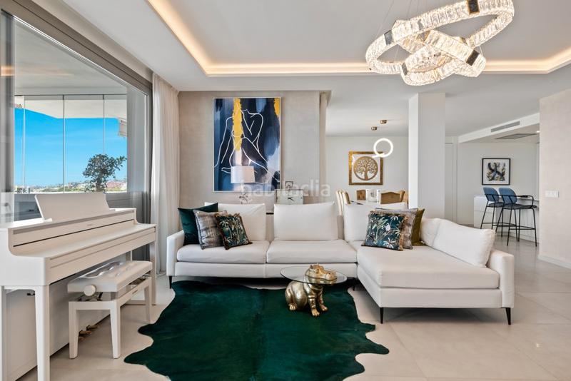 Foto 50a4466e-8ffa-4cc6-84d6-9900ca920105. Apartment with parking pool in Los Naranjos Marbella