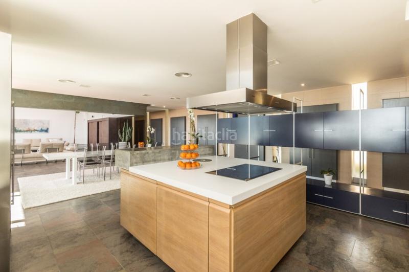 Foto 28130126-5e8a-4d99-b304-d4116bcb1690. Chalet con parcheggio piscina in La Capellanía - El Higuerón Benalmádena