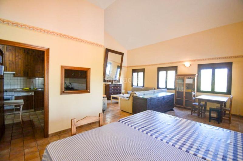 Foto 178e7bd5-e39e-4413-aad6-98c50db78c61. Country house with parking pool in Guaro