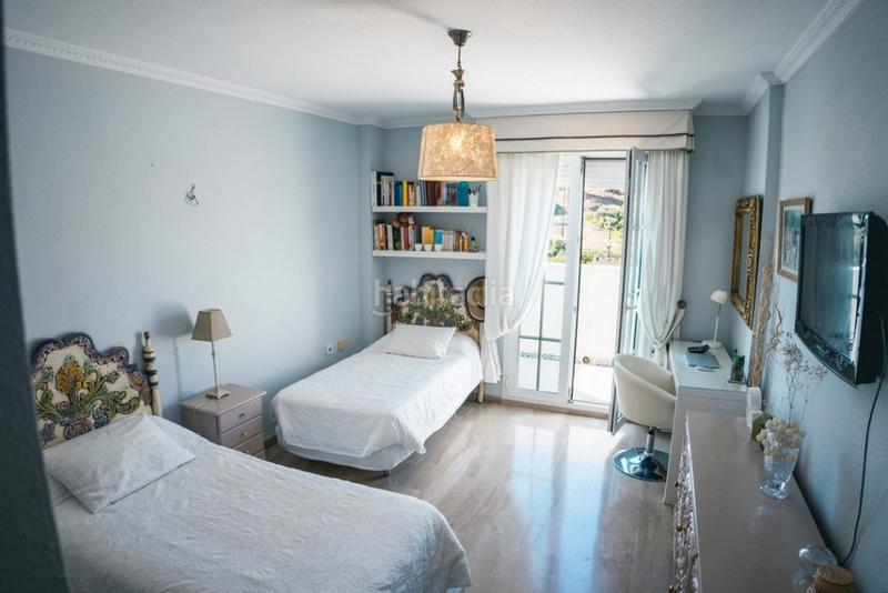 Foto 81732bcb-4940-4db8-acc8-4929da818d21. Duplex with parking pool in Castillo Sohail - Myramar Fuengirola