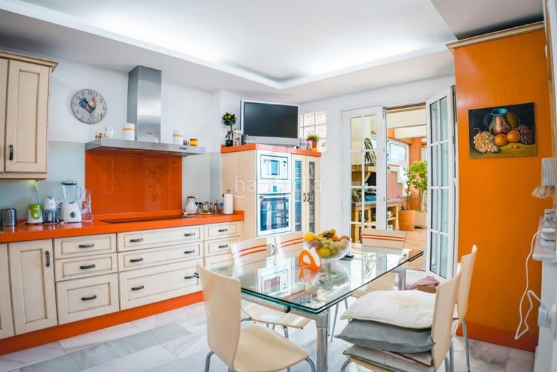 Foto 854d85ee-e86d-4210-97dc-3ac94c6fd8c4. Duplex with parking pool in Castillo Sohail - Myramar Fuengirola