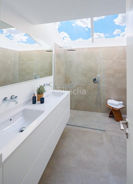 Foto 5ab87fcf-f1fa-4279-ba7d-8001393f09fd. Chalet mit parking in Aloha Marbella