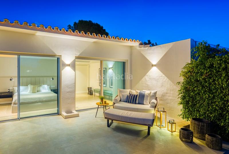 Foto f01de469-c55a-43a3-b0f0-c329e8eda599. Chalet con parcheggio in Aloha Marbella