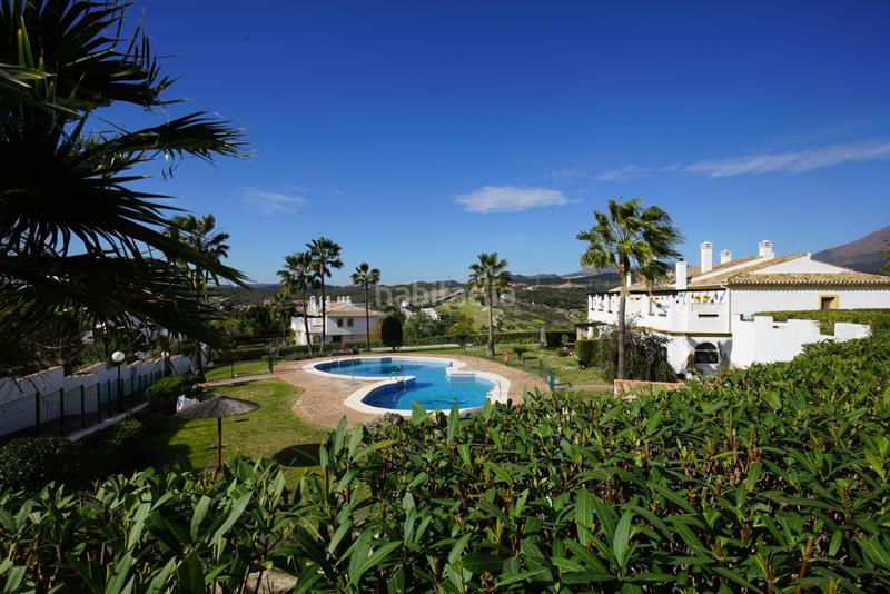 Foto 0a0ca2ad-b749-46e5-8db6-627374946fc7. Casa pareada en Guadalobón Estepona