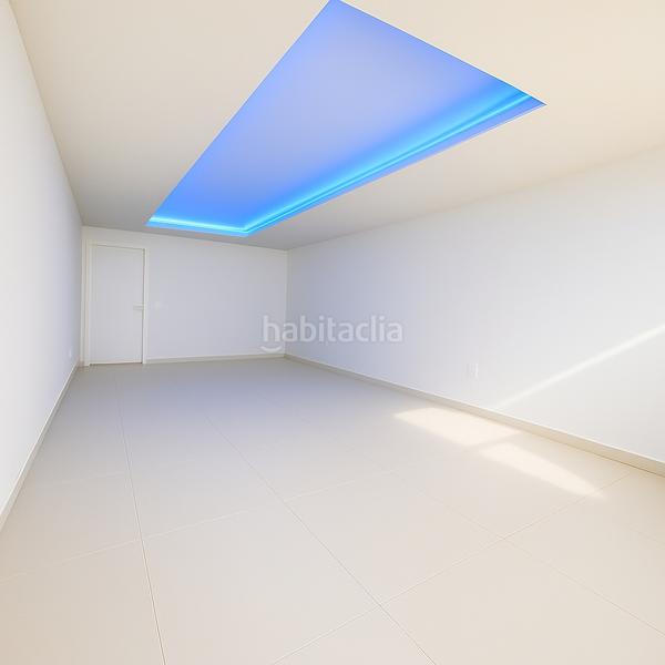 Foto 95a129dd-8e02-4bc0-8499-e73f15e26c4d. Chalet mit heizung parking pool in El Faro de Calaburra - Chaparral Mijas