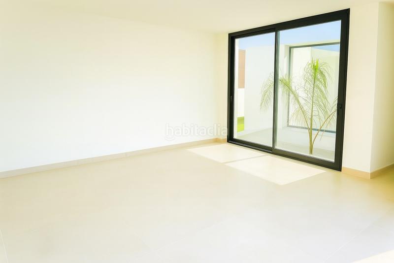 Foto 572e2473-7fa8-4de3-a91b-b0c31db6803d. Chalet with heating parking pool in El Faro de Calaburra - Chaparral Mijas