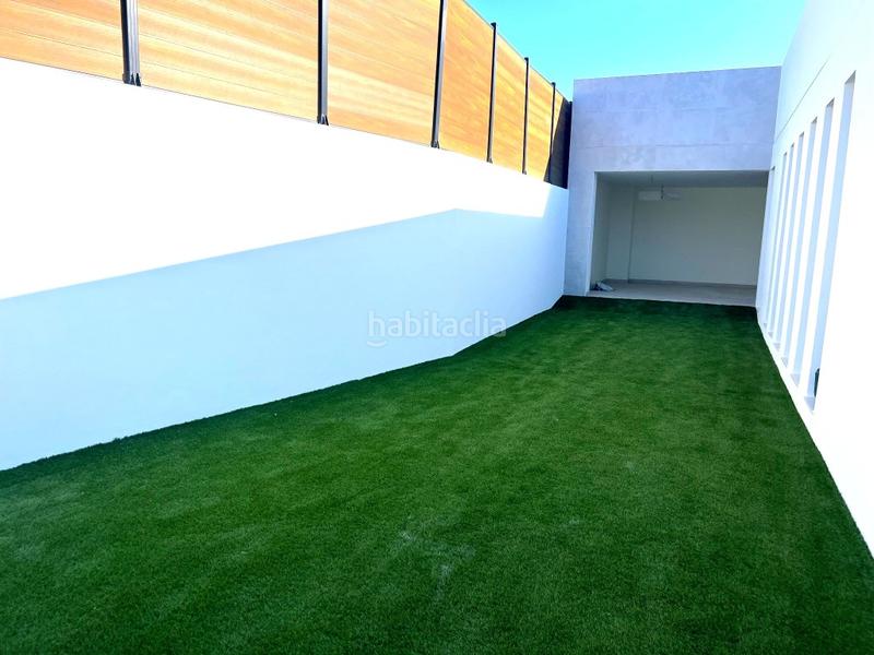 Foto cce143d3-ed52-41c6-8340-514ef0e8e15a. Chalet with heating parking pool in El Faro de Calaburra - Chaparral Mijas