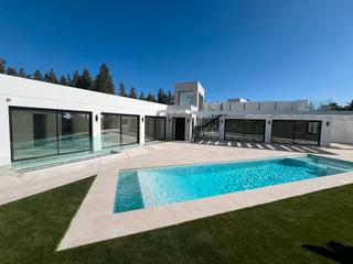 Chalet in El Faro de Calaburra - Chaparral