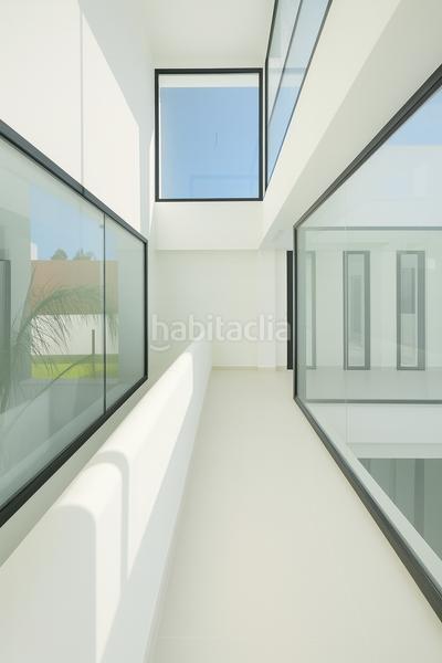 Foto 12f526ea-1bb5-460c-a7af-70663b007eea. Xalet amb calefacció aparcament piscina a El Faro de Calaburra - Chaparral Mijas