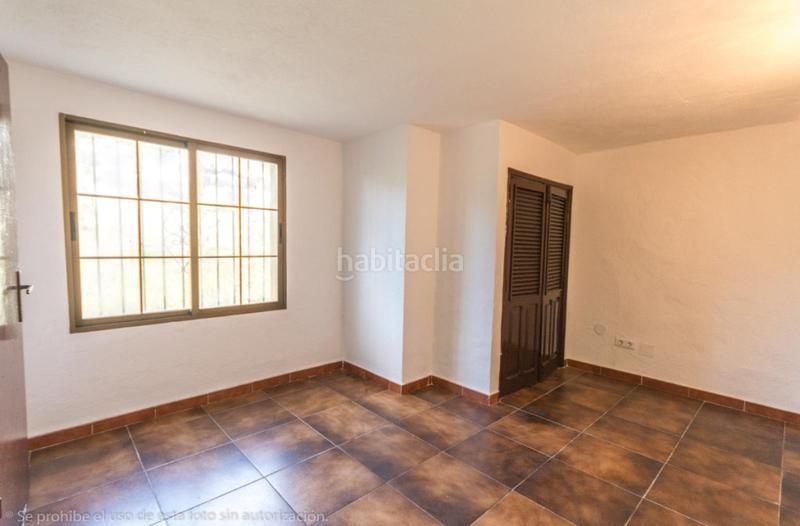 Foto cac9ba87-ebc9-4cb7-83d0-449edea92ccf. Bauernhof mit parking pool in Mijas pueblo Mijas