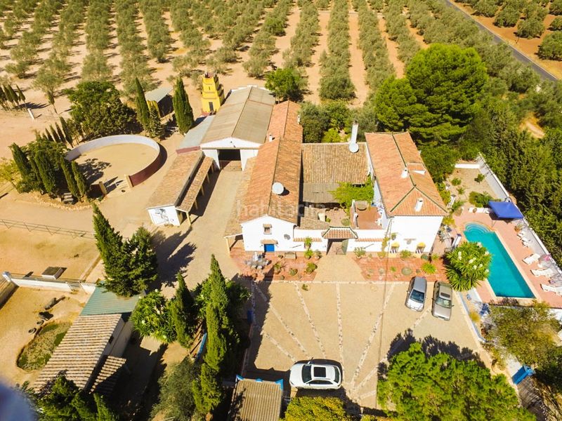 Foto 3037d0af-9579-400d-9656-ce0df767cd07. Masia amb aparcament piscina a Centro Antequera