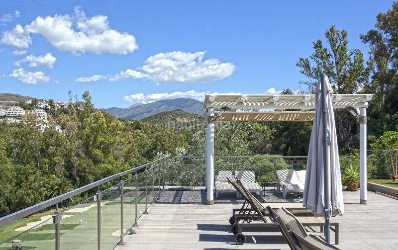 Foto dc0cee23-40ce-4991-adee-79a35a36a2ae. Xalet amb aparcament piscina a Las Brisas Marbella