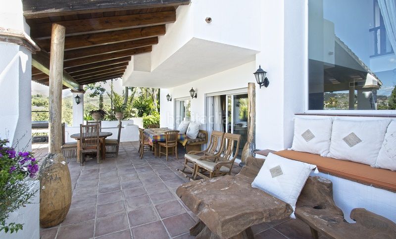 Foto f9321e12-72d6-4472-9ff4-b329a5e3444d. Xalet amb aparcament piscina a Las Brisas Marbella
