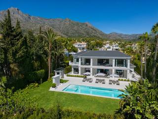 Chalet in Sierra Blanca