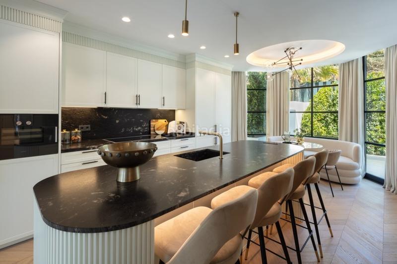 Foto 3422e3a2-44a9-4307-945a-15db2db6574f. Xalet amb calefacció aparcament piscina a Sierra Blanca Marbella