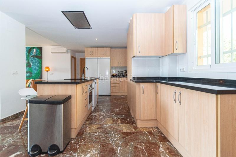 Foto 8e90f17f-5022-4306-be8b-fea02fa94ee8. Appartement mit parking pool in Las Gaviotas - Carvajal Fuengirola