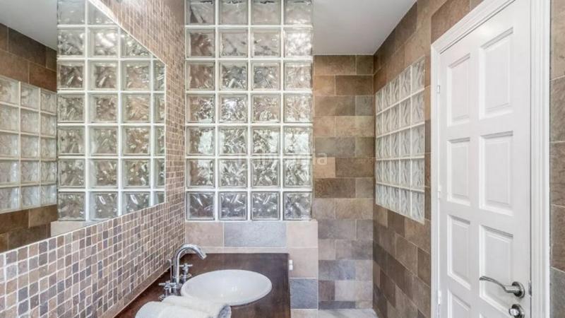 Foto 2775b426-2a33-4535-897e-5911118740c3. Chalet en altos de Estepona Estepona