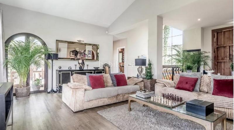 Foto 2ad503c6-03fc-4376-8e31-c09f38fcc149. Chalet en altos de Estepona Estepona