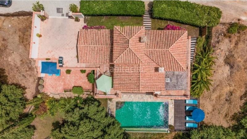 Foto 88ebd535-01ee-4ff3-b778-243cff1d5759. Chalet en altos de Estepona Estepona
