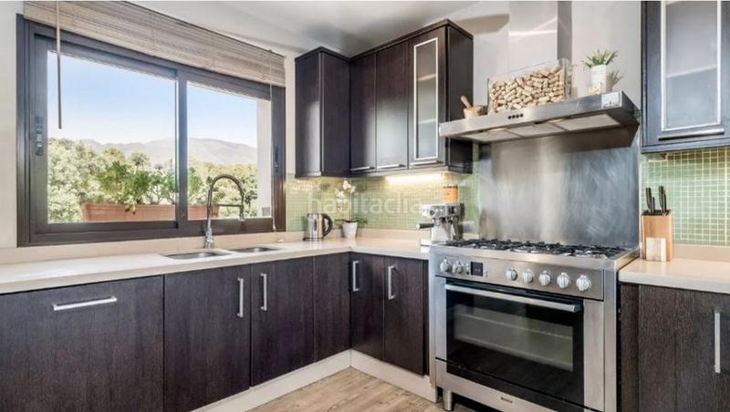 Foto c01917a3-ed0a-49e4-a4cc-78b88144fb82. Chalet en altos de Estepona Estepona