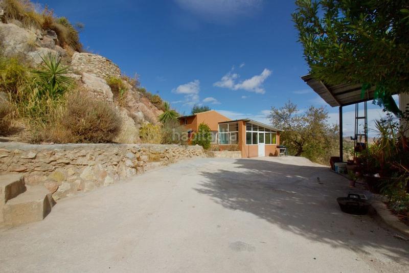 Foto a0b65012-8c70-4622-8cec-19c6b3f6a8fc. Masía en Burgo (El)