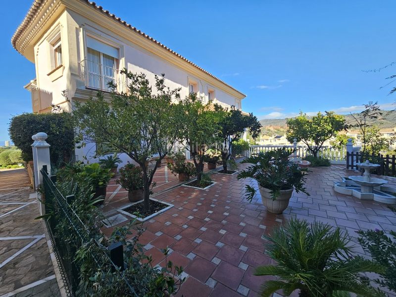 Foto 5d5919e4-7ab3-4794-ba9b-d2b3b10519cc. Xalet amb calefacció aparcament piscina a Santa María Marbella