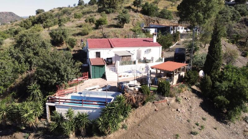 Foto a5962883-86fe-45a1-bc5c-da53c593d876. Masía en Almogía