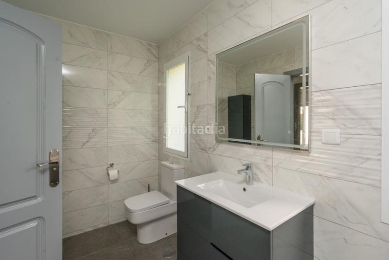 Foto 4038806b-7130-44a2-b5f5-5ed1a3c396d4. Chalet con piscina in La Capellanía - El Higuerón Benalmádena