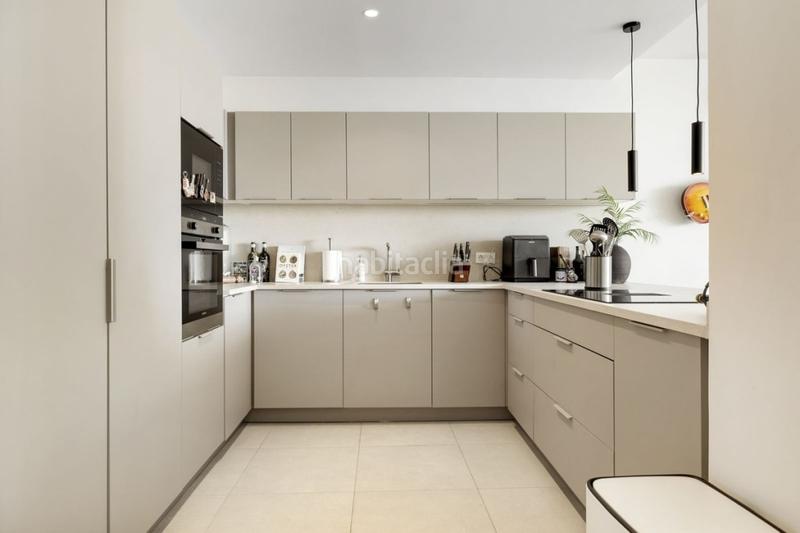 Foto be093750-f52c-4803-8f37-b7e7160bbbb5. Towny house with parking pool in Aloha Marbella