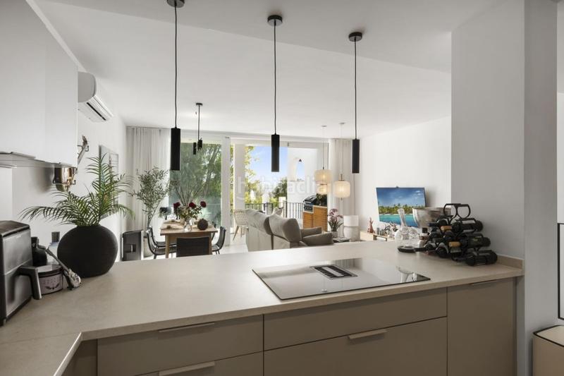 Foto dab74d55-a751-4cde-afa1-cc3dcedeeba3. Towny house with parking pool in Aloha Marbella