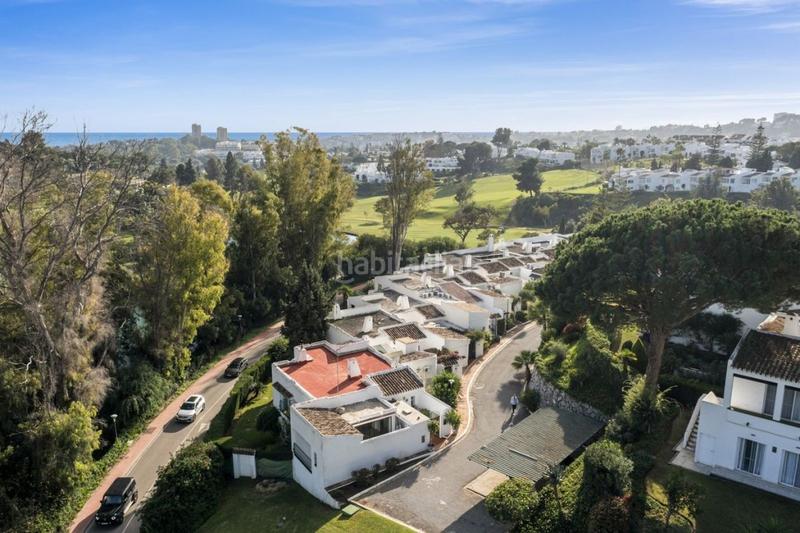 Foto daf92aeb-e10f-4972-b7ee-74031e008a0d. Towny house with parking pool in Aloha Marbella