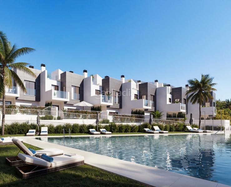 Foto a0421f2f-b67f-43cd-90e9-a3fc69ba1ba1. Casa bifamiliare con piscina in Centro ciudad Fuengirola