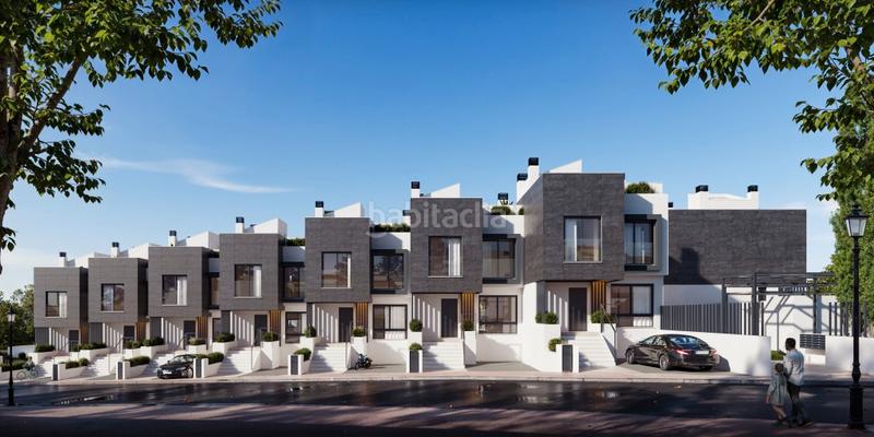 Foto 4011ee07-875e-4f62-bcd7-4bfb98e2151a. Casa pareada en Centro ciudad Fuengirola