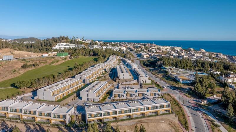 Foto eee77773-d261-4786-8955-e216b70fde74. Doppelhaus mit heizung parking pool in Mijas pueblo Mijas