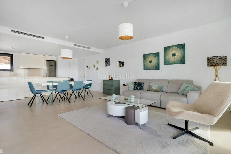 Foto 199012b5-42a6-4177-918f-9e1b89308f58. Appartement mit parking pool in Las Gaviotas - Carvajal Fuengirola