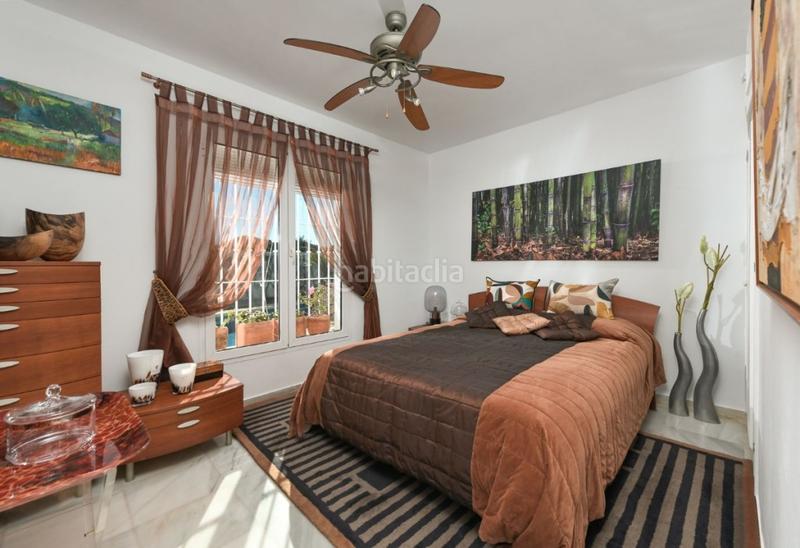 Foto ebe63322-fb2b-448e-a2b9-34463c1ae07b. Chalet mit parking pool in Cabopino - Artola Marbella