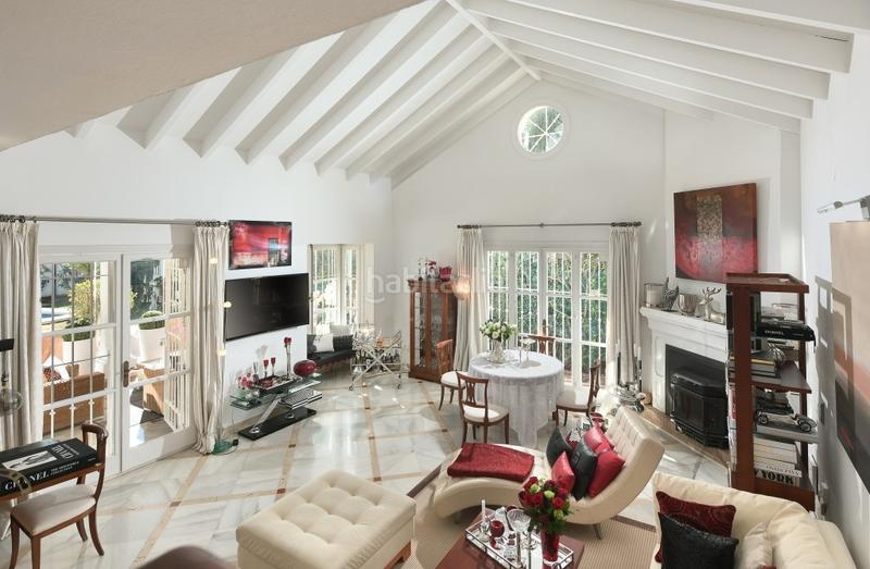 Foto c96d2df1-387d-4bce-9df7-1fe0ae8280b2. Chalet con parcheggio piscina in Cabopino - Artola Marbella