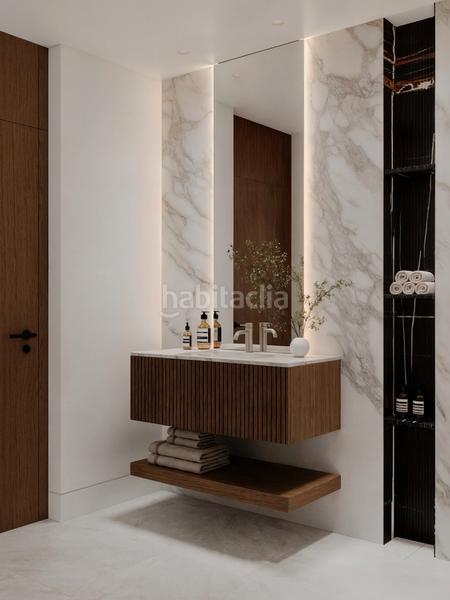 Foto a71e9bc2-70f1-49a2-8eb3-608b7c59703f. Chalet with parking pool in Puerto Banús Marbella