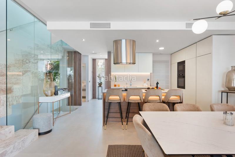 Foto 68e9a5b6-6638-48b0-8336-7d3e864fcbf1. Chalet con riscaldamento parcheggio piscina in Las Brisas Marbella