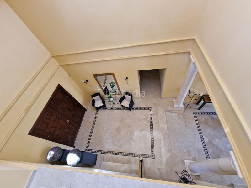 Foto 606c32c9-cb35-40bc-b1c5-a7c40916f35d. Chalet mit parking pool in Calahonda Mijas