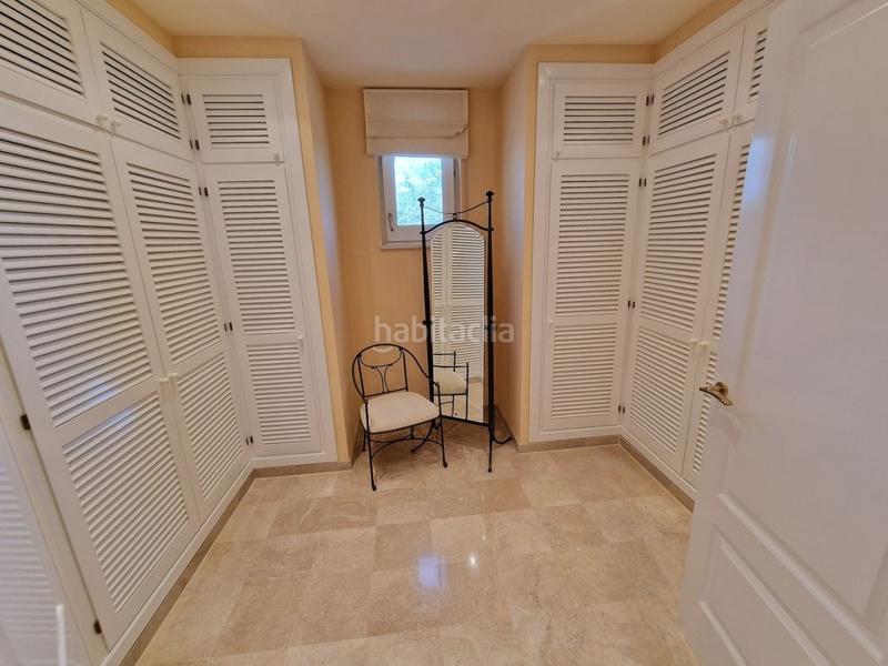 Foto 9d2813e4-bb0d-44cd-92bb-f67cb552d1c5. Chalet mit parking pool in Calahonda Mijas