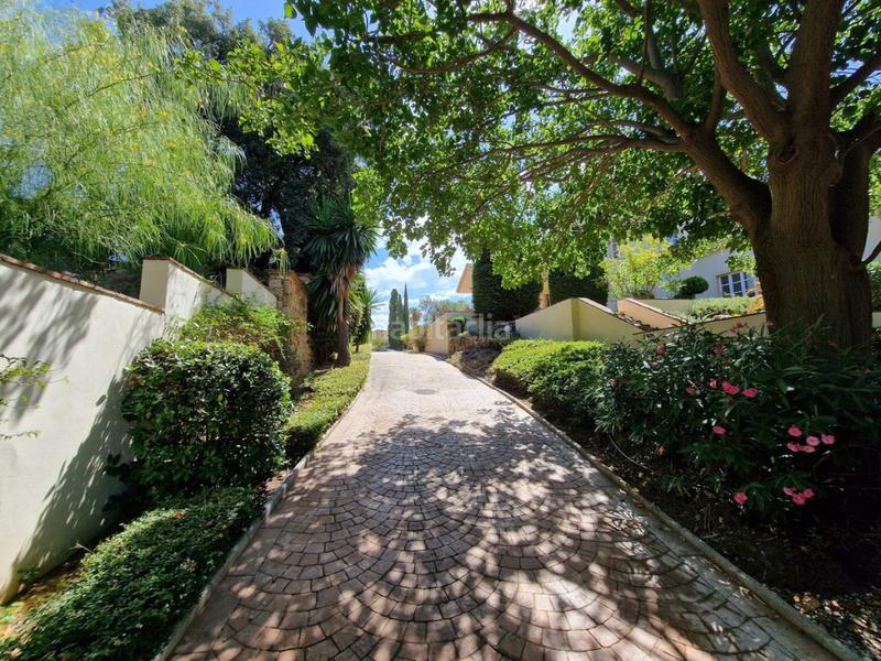 Foto e6c2d6f3-204e-43cb-a3d8-db109d6a3325. Chalet mit parking pool in Calahonda Mijas